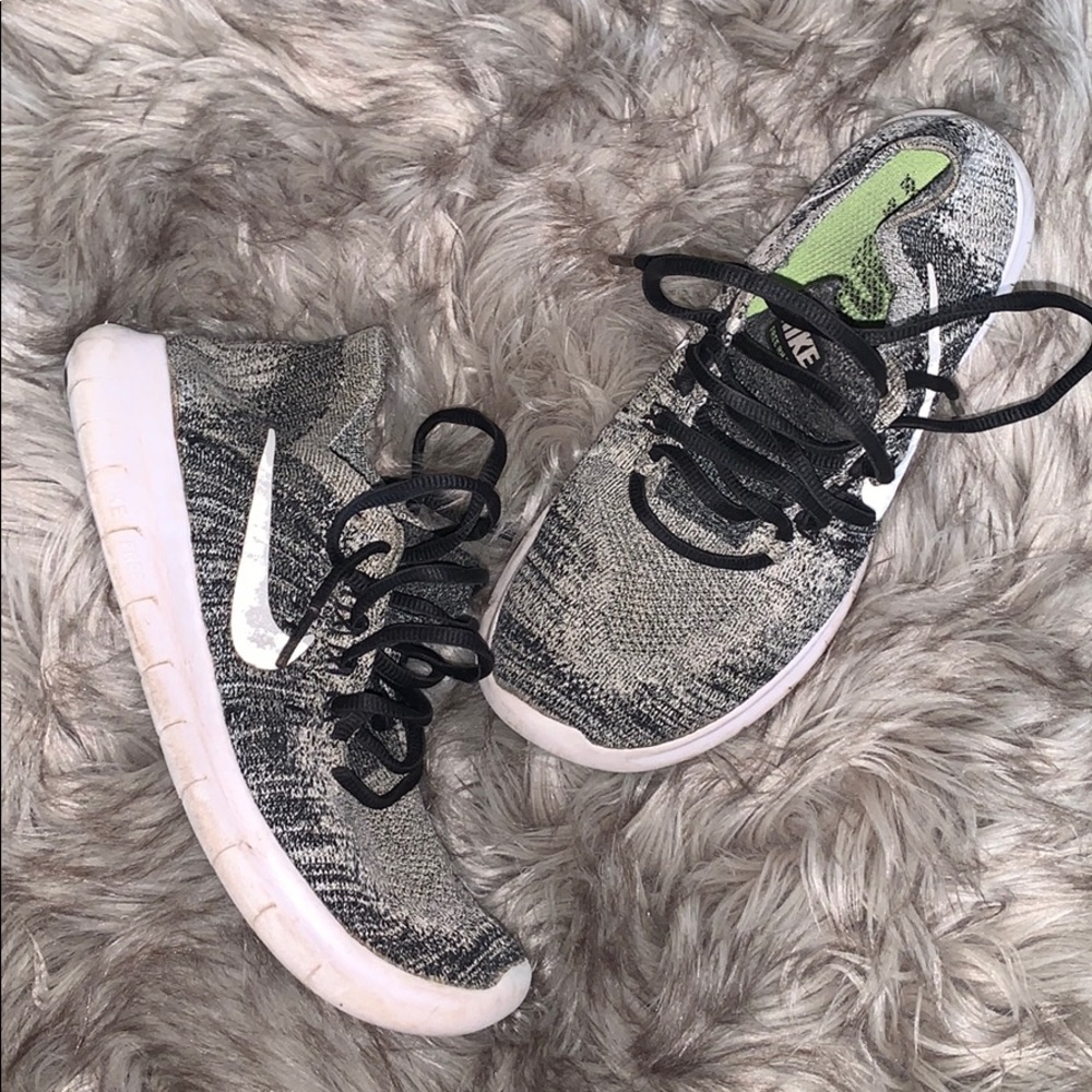 Nike Free Tennis Shoes